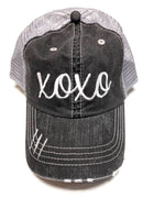 XOXO EMBROIDERED IN WHITE BASEBALL CAP